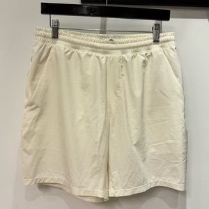 Lululemon Pace Breaker Lined 7” Shorts in Ivory/Light Yellow